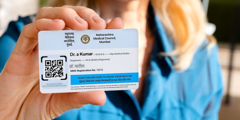 Hệ thống mã QR của MMC để đối phó với bác sĩ giả mạo tại Maharashtra.