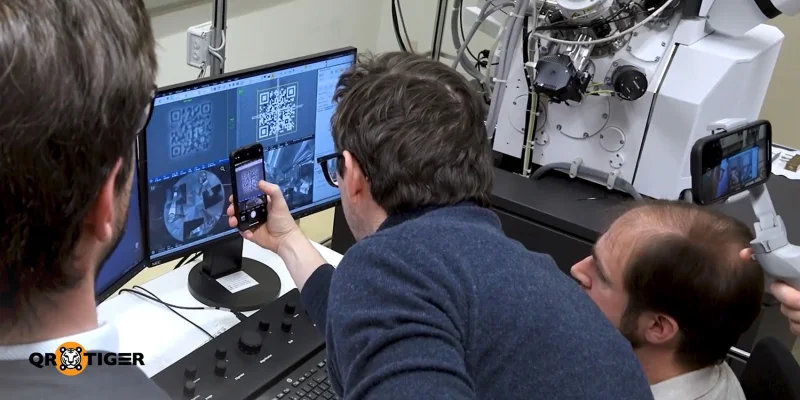 Smallest QR code test scanning