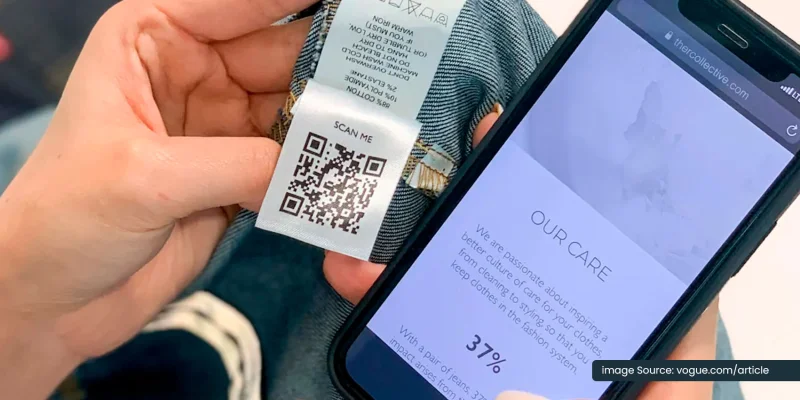 R Collective care QR code tag